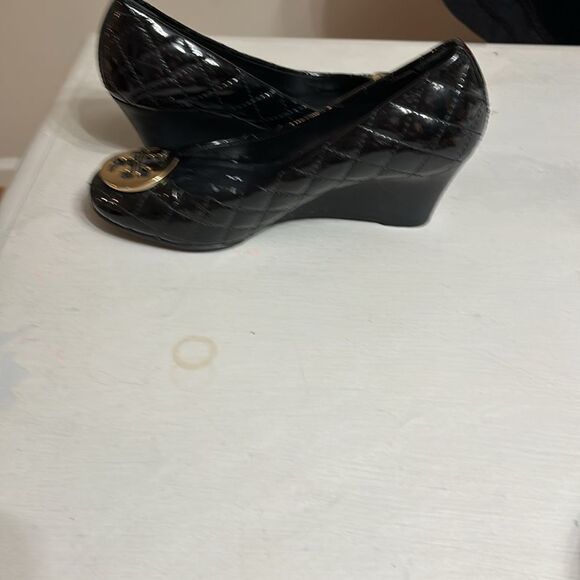 Tory Burch Patent Leather Quilted
Quinn Wedges Black Size 5.5 - Picture 3 of 8